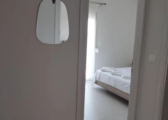 Vienna * Paralía